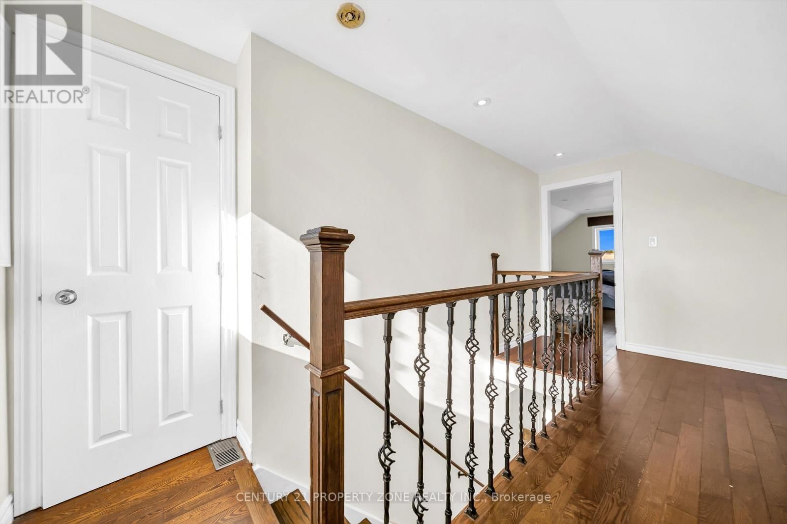 598224 2ND LINE WEST Image 26