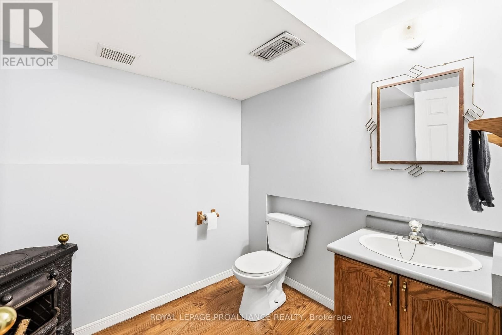 9 HURON DRIVE Image 36