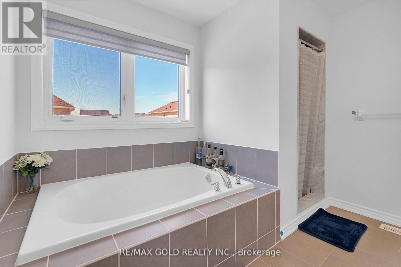 109 PALACE STREET Image 11