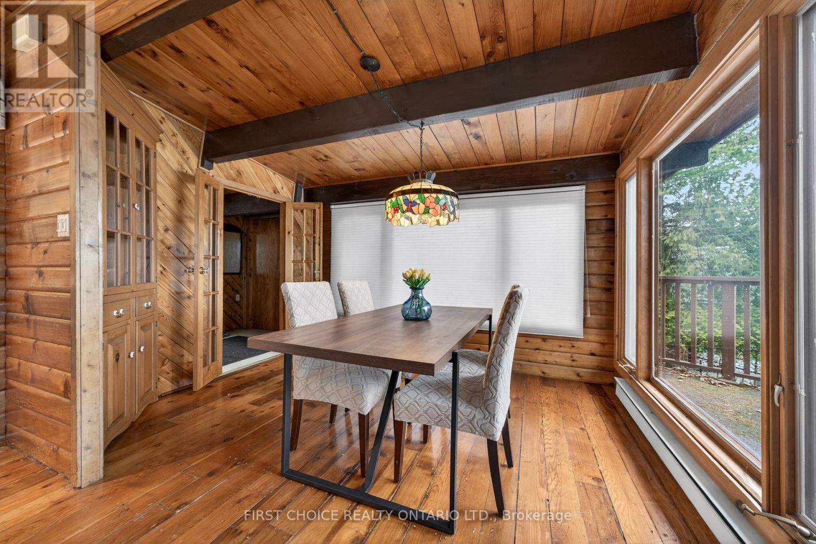 2890 BARLOW CRESCENT Image 12