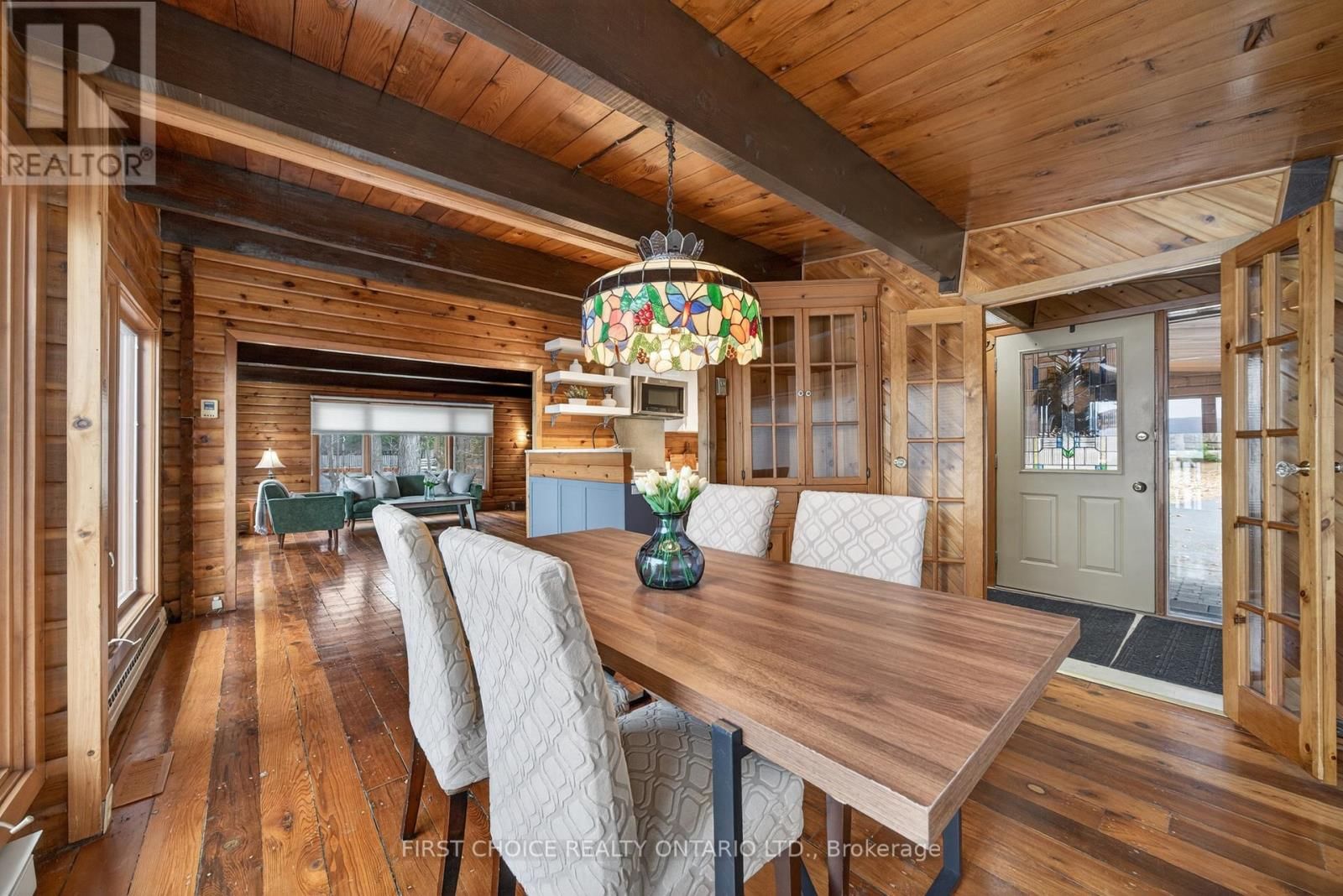 2890 BARLOW CRESCENT Image 13