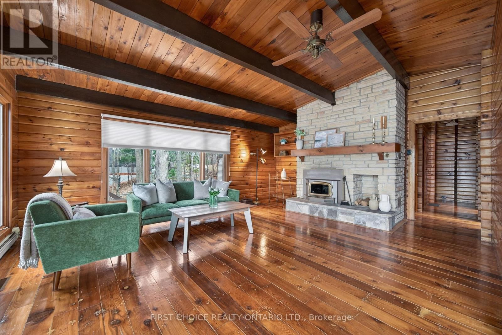 2890 BARLOW CRESCENT Image 17