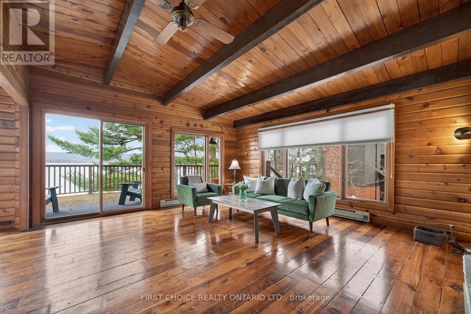 2890 BARLOW CRESCENT Image 18