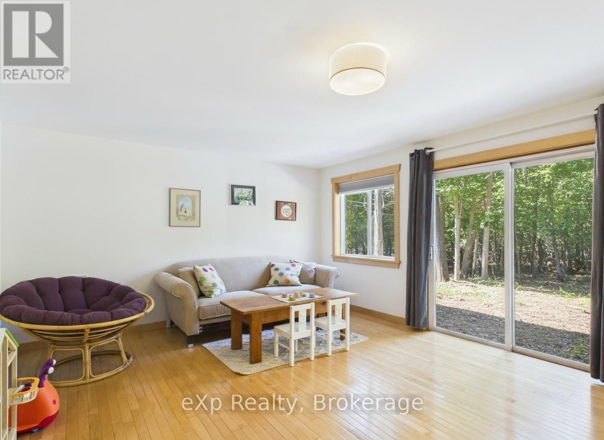 303709 SOUTH LINE Image 30