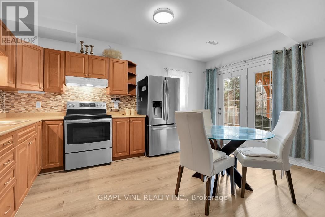 517 OVERLAND DRIVE Image 26