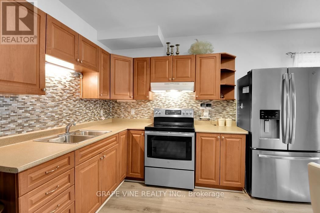 517 OVERLAND DRIVE Image 27