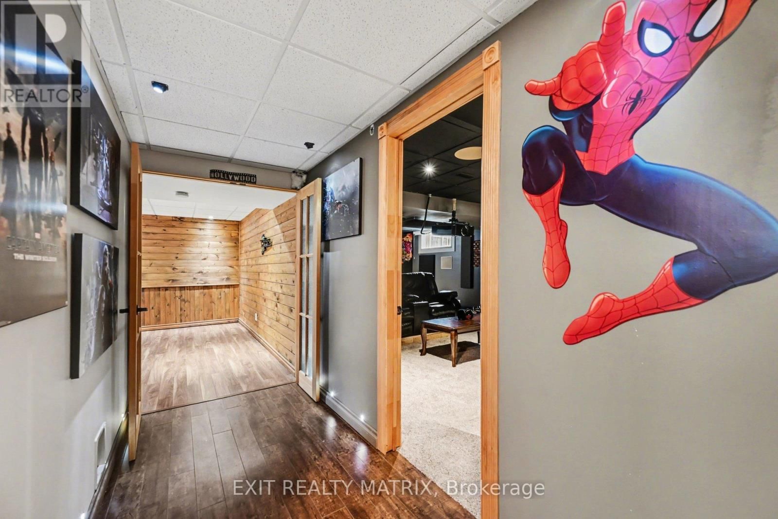 116 ROYAL COURT Image 20