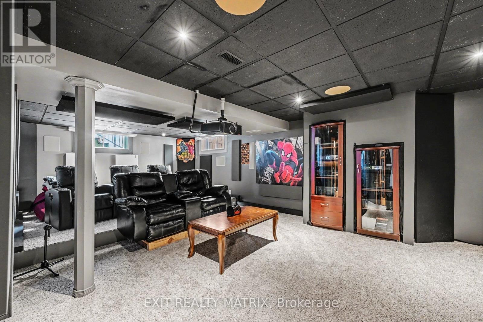 116 ROYAL COURT Image 21