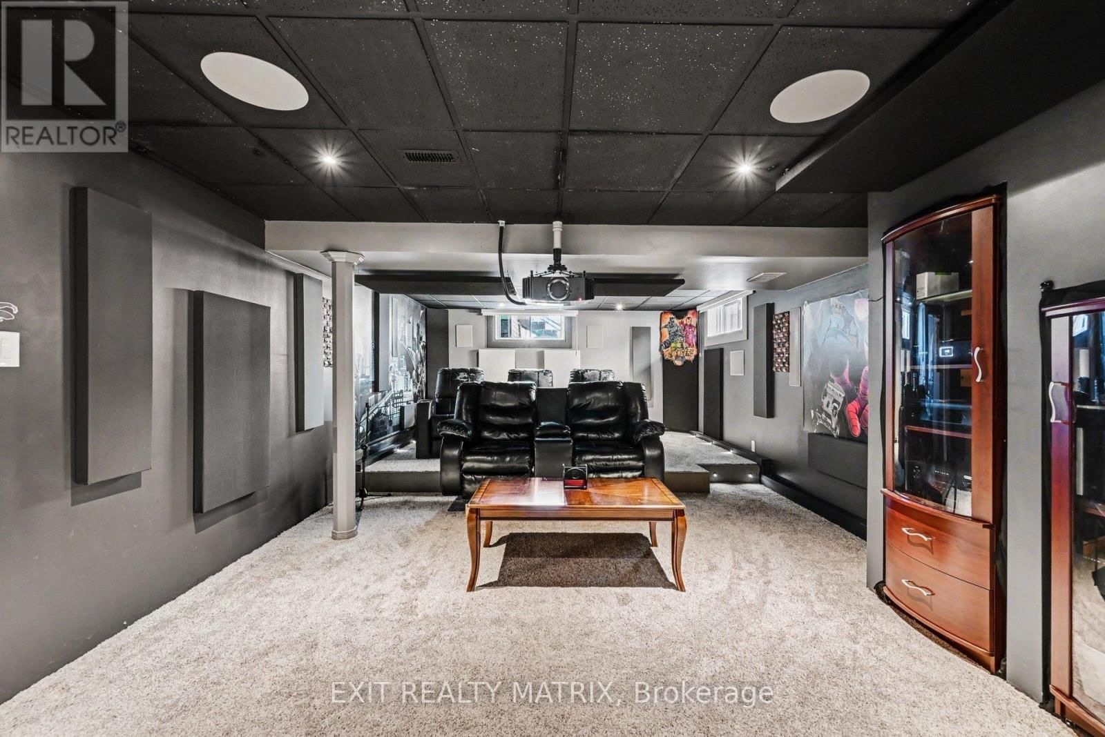 116 ROYAL COURT Image 24