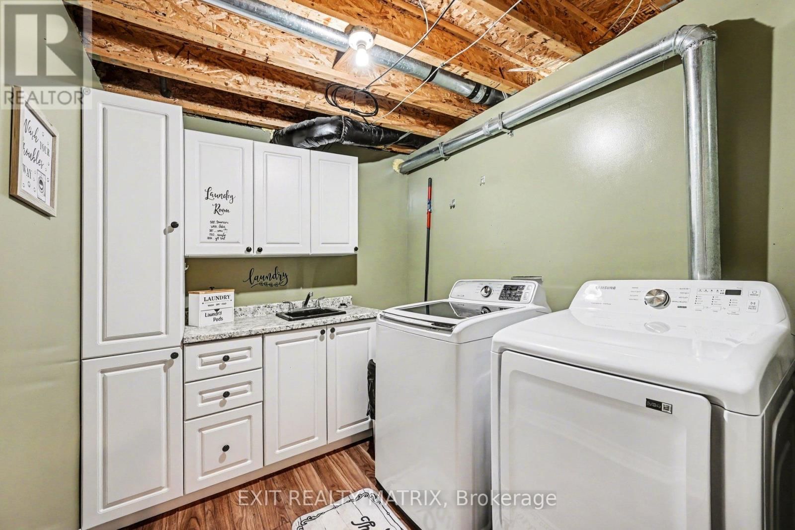 116 ROYAL COURT Image 28