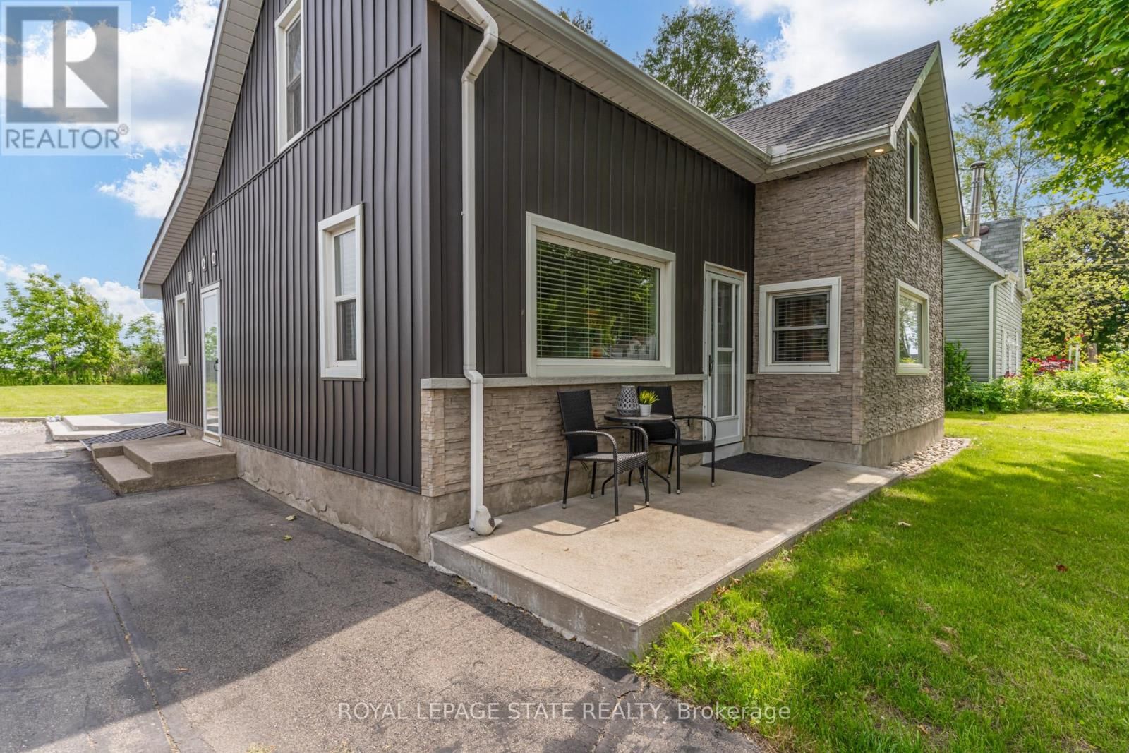 9056 AIRPORT ROAD Image 6