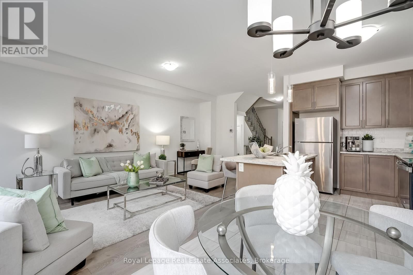 124 MUTRIE BOULEVARD Image 17