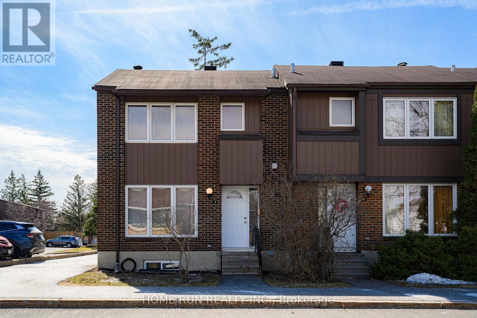 4 - 2111 MONTREAL ROAD Image 1