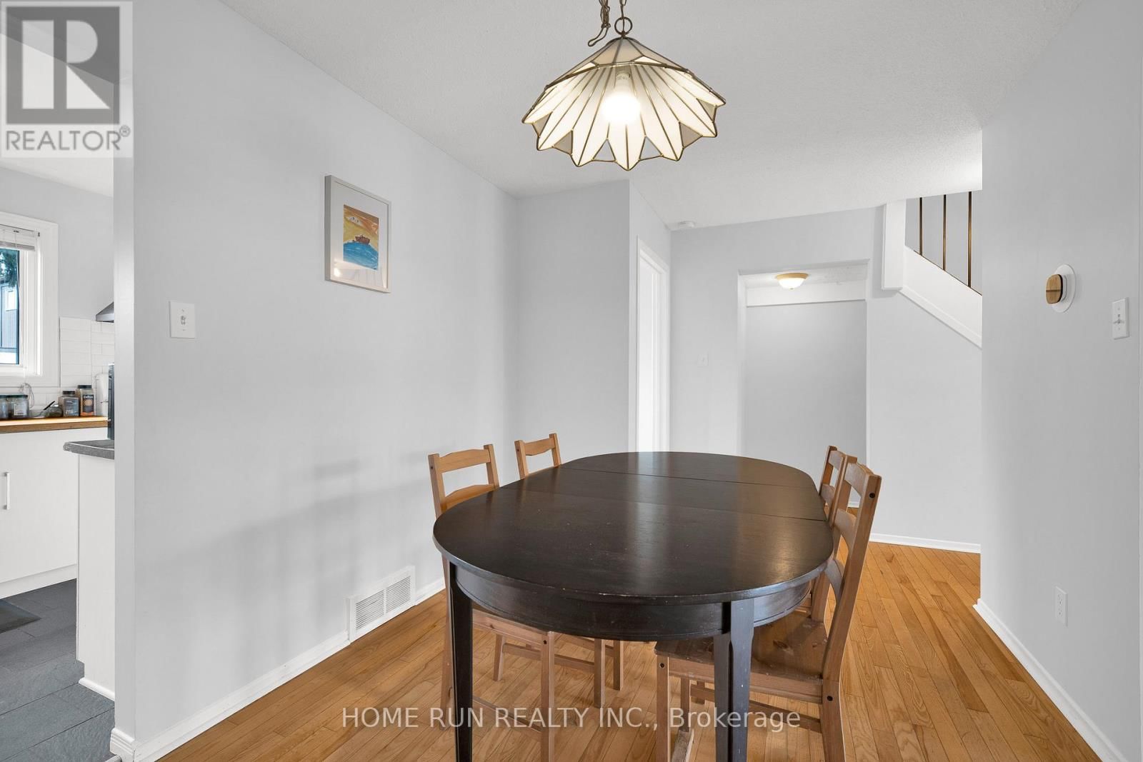 4 - 2111 MONTREAL ROAD Image 10