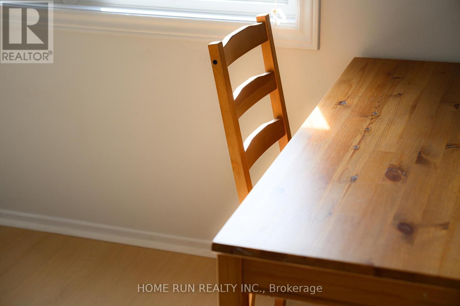 4 - 2111 MONTREAL ROAD Image 22