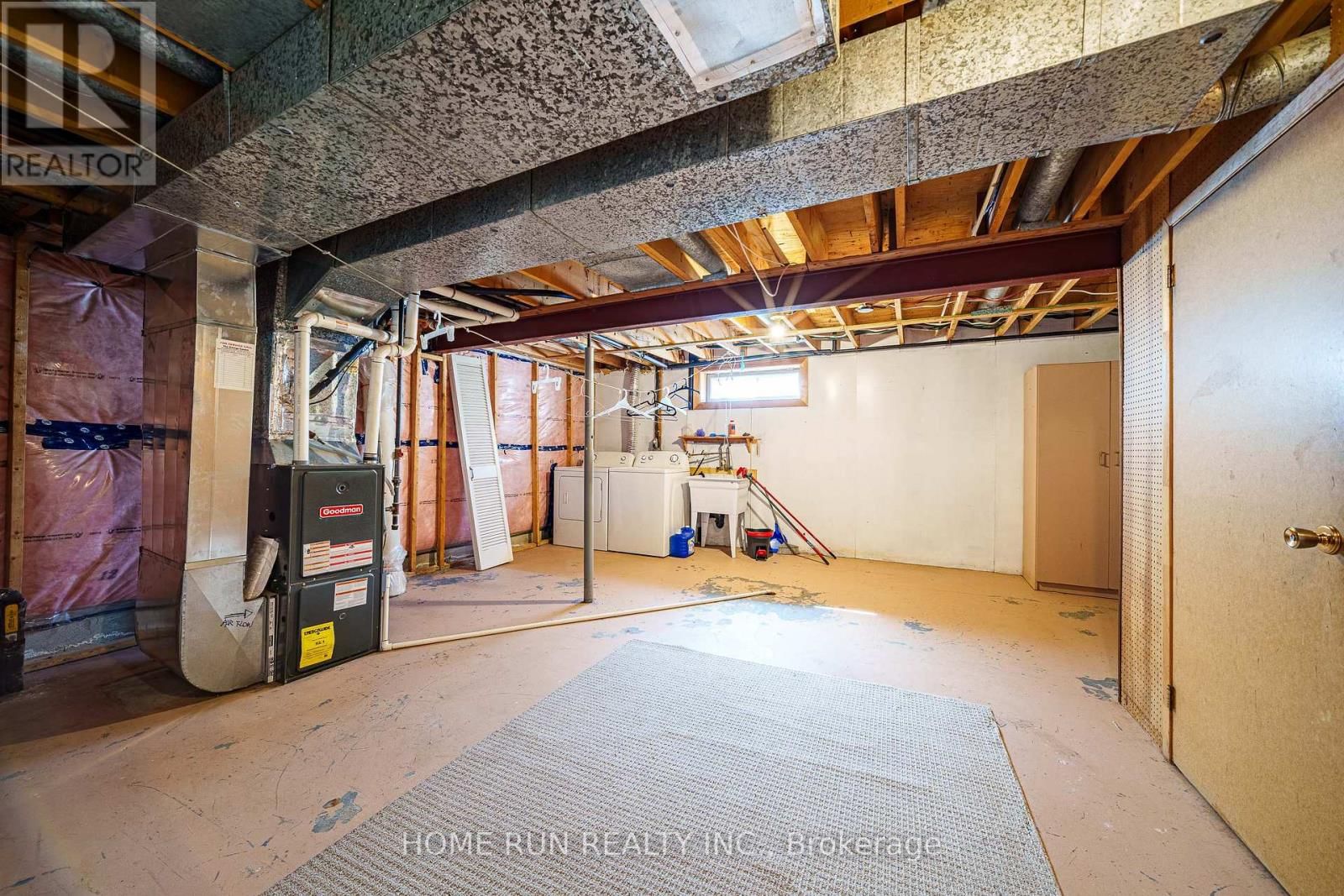 4 - 2111 MONTREAL ROAD Image 33