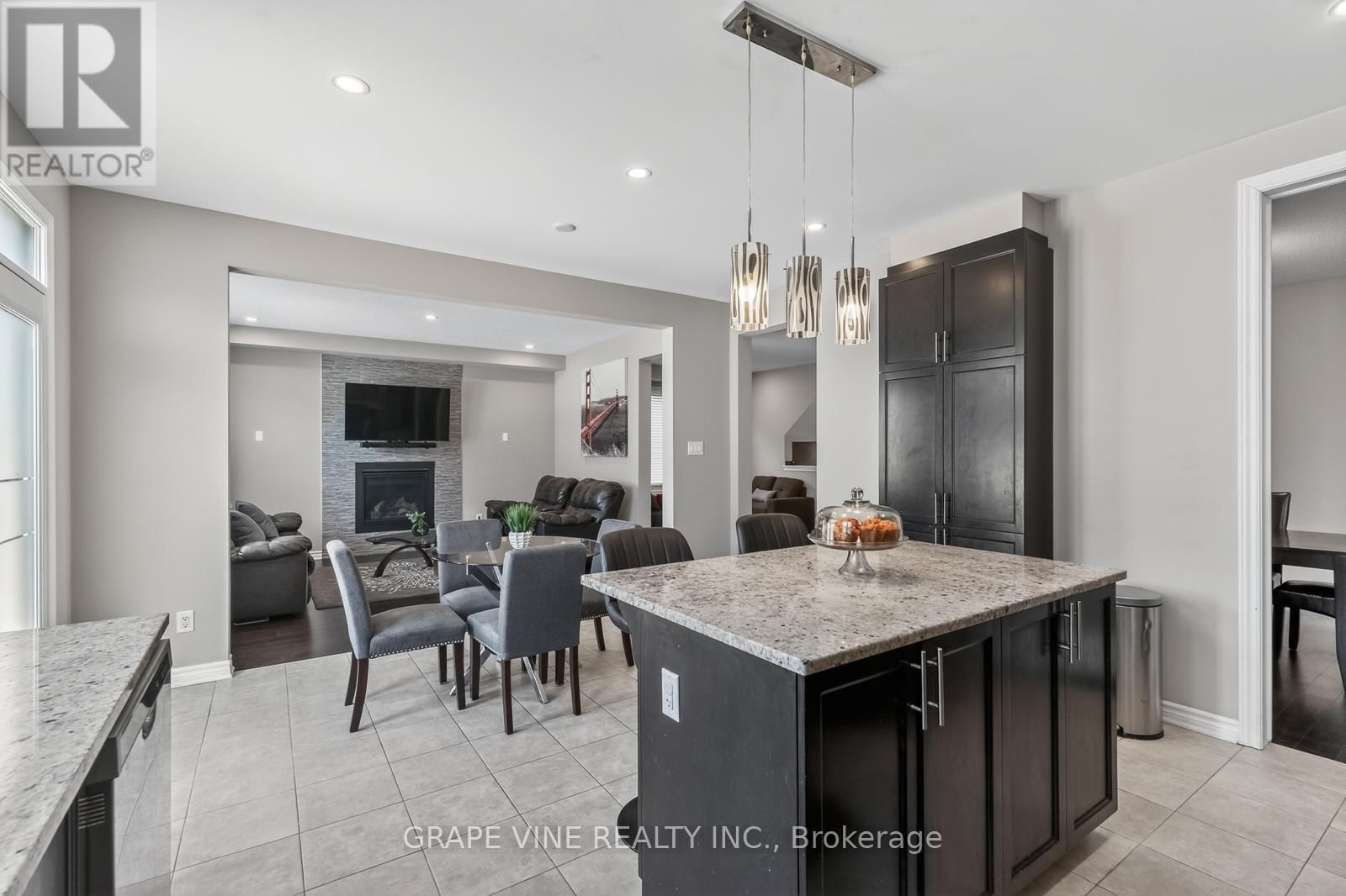 908 PEDIGREE STREET Image 20