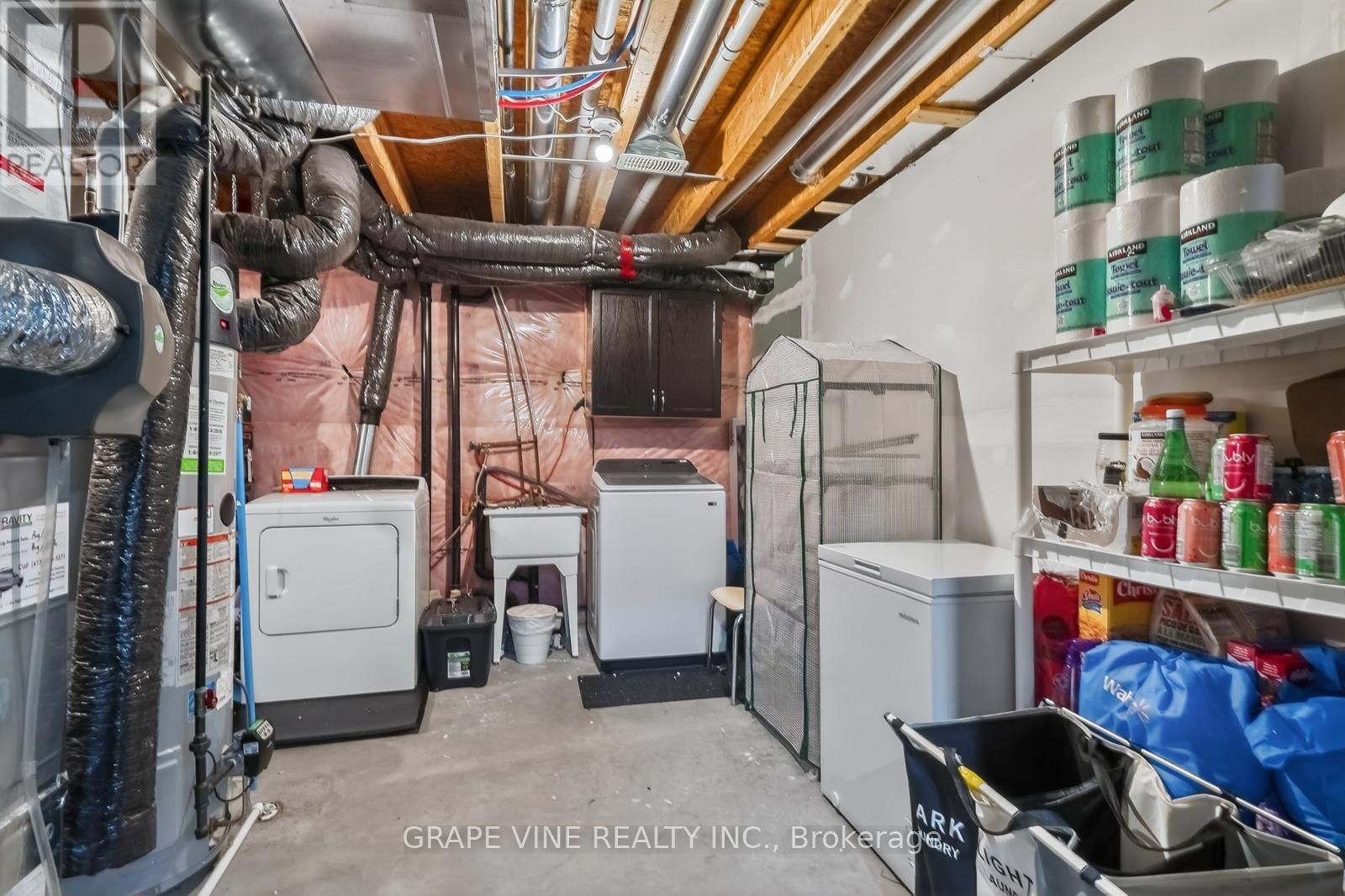 908 PEDIGREE STREET Image 40