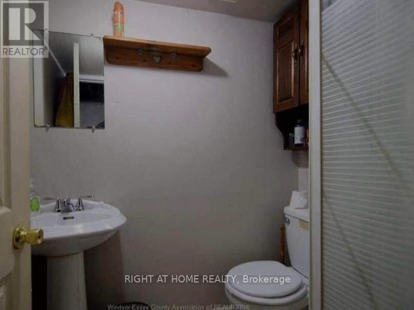 1138 HARRISON AVENUE Image 4