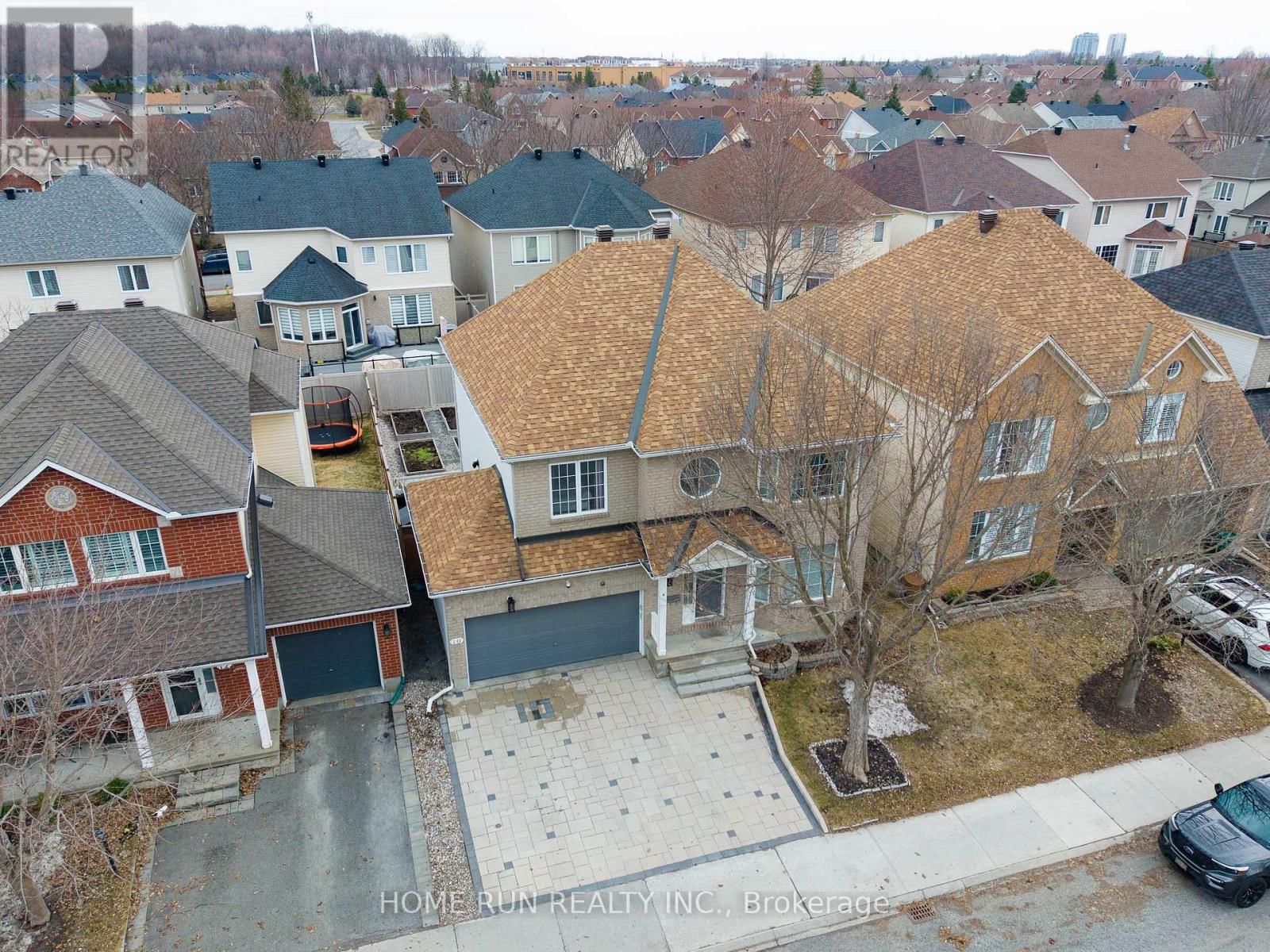 10 PAVONA STREET Image 46