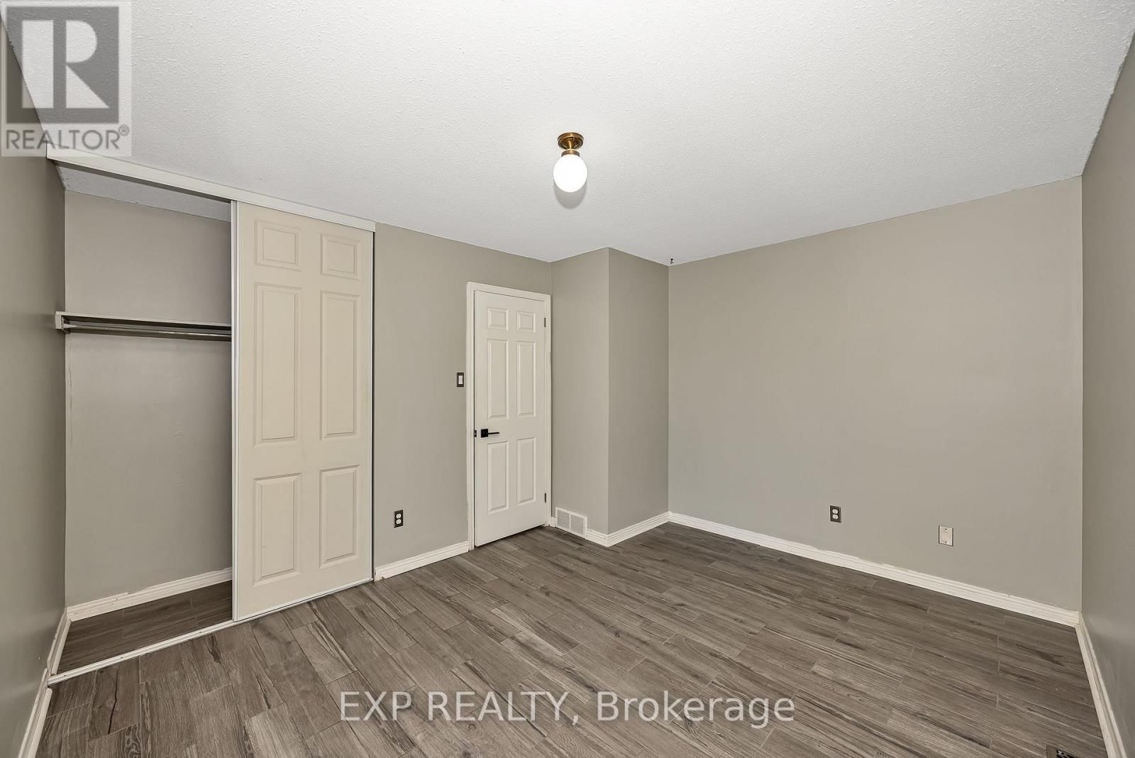 1797 BELVAL CRESCENT Image 29