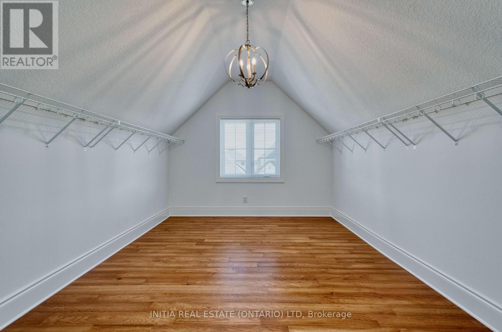 757 ZAIFMAN CIRCLE Image 32