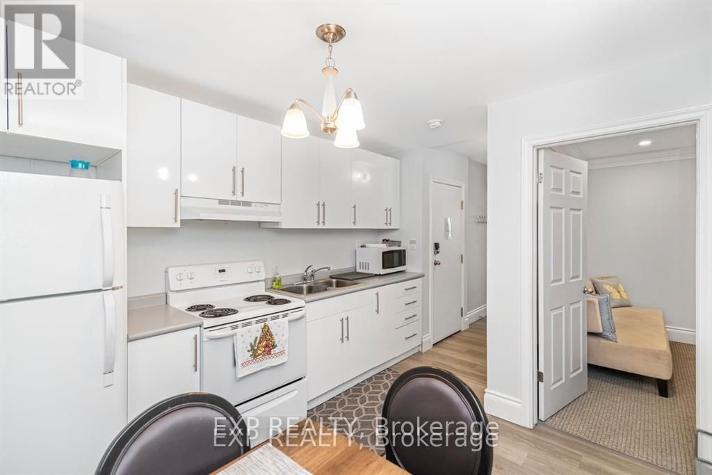 5848-5860 FERRY STREET Image 13