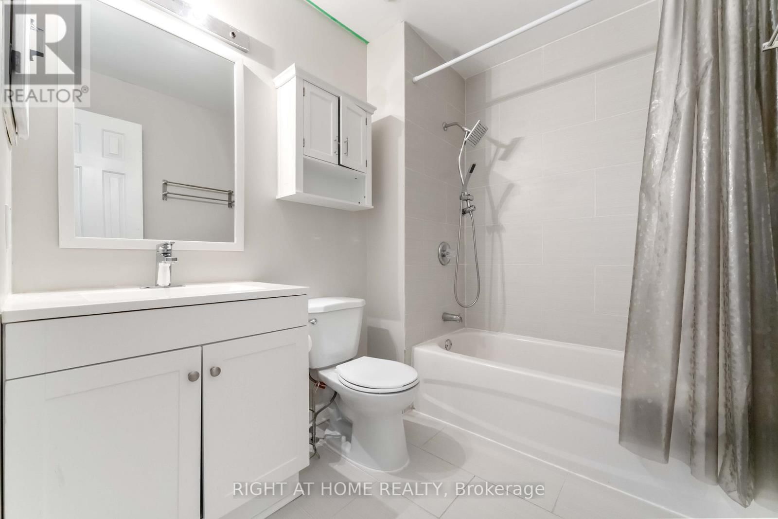 70 HALLEY STREET Image 17