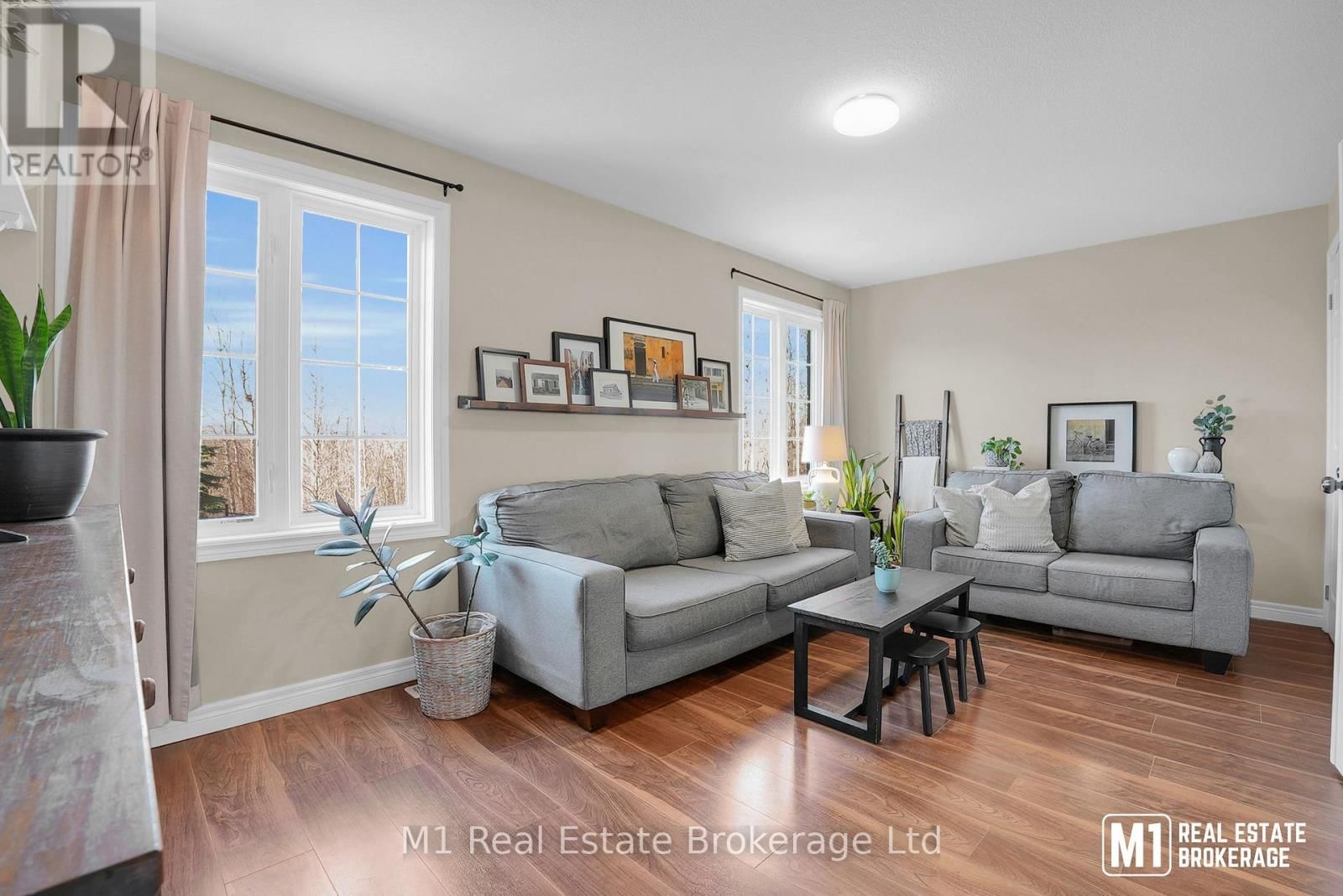 46B - 15 CARERE CRESCENT Image 15