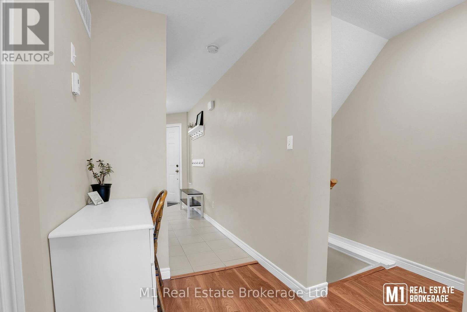 46B - 15 CARERE CRESCENT Image 22