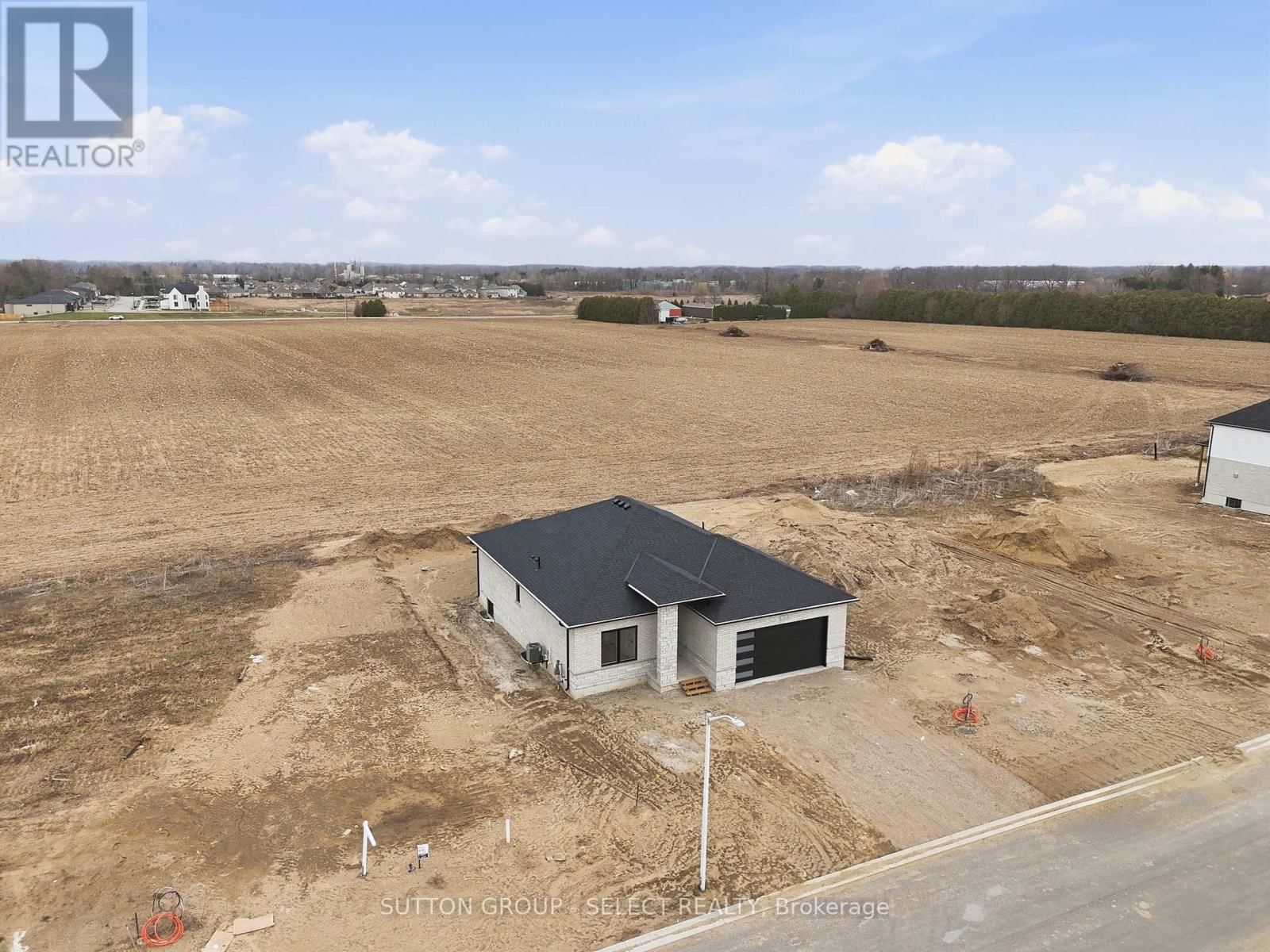 45 HARDY DRIVE Image 43