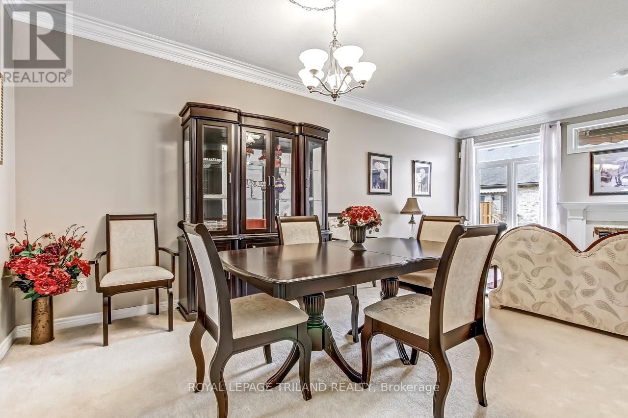 47 - 44 EDGEVALLEY ROAD Image 13