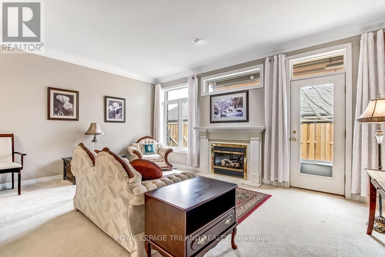 47 - 44 EDGEVALLEY ROAD Image 15