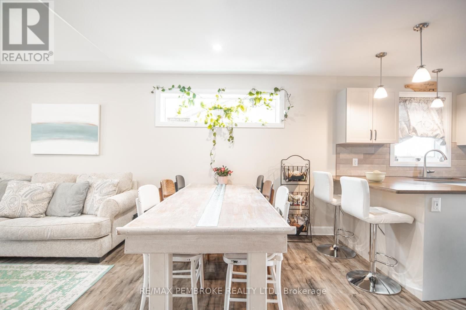 29 TERRANCE DRIVE Image 14