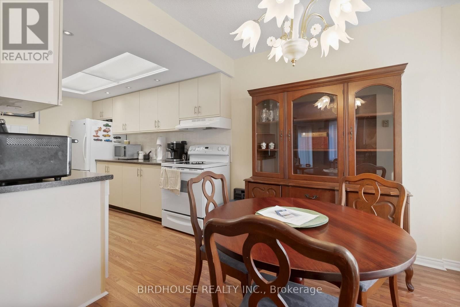 109 - 1 HERITAGE WAY Image 8