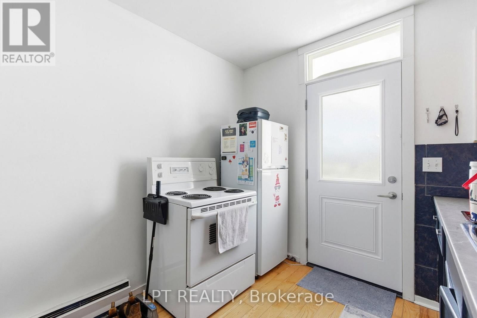 423 MAIN STREET SOUTH Image 19