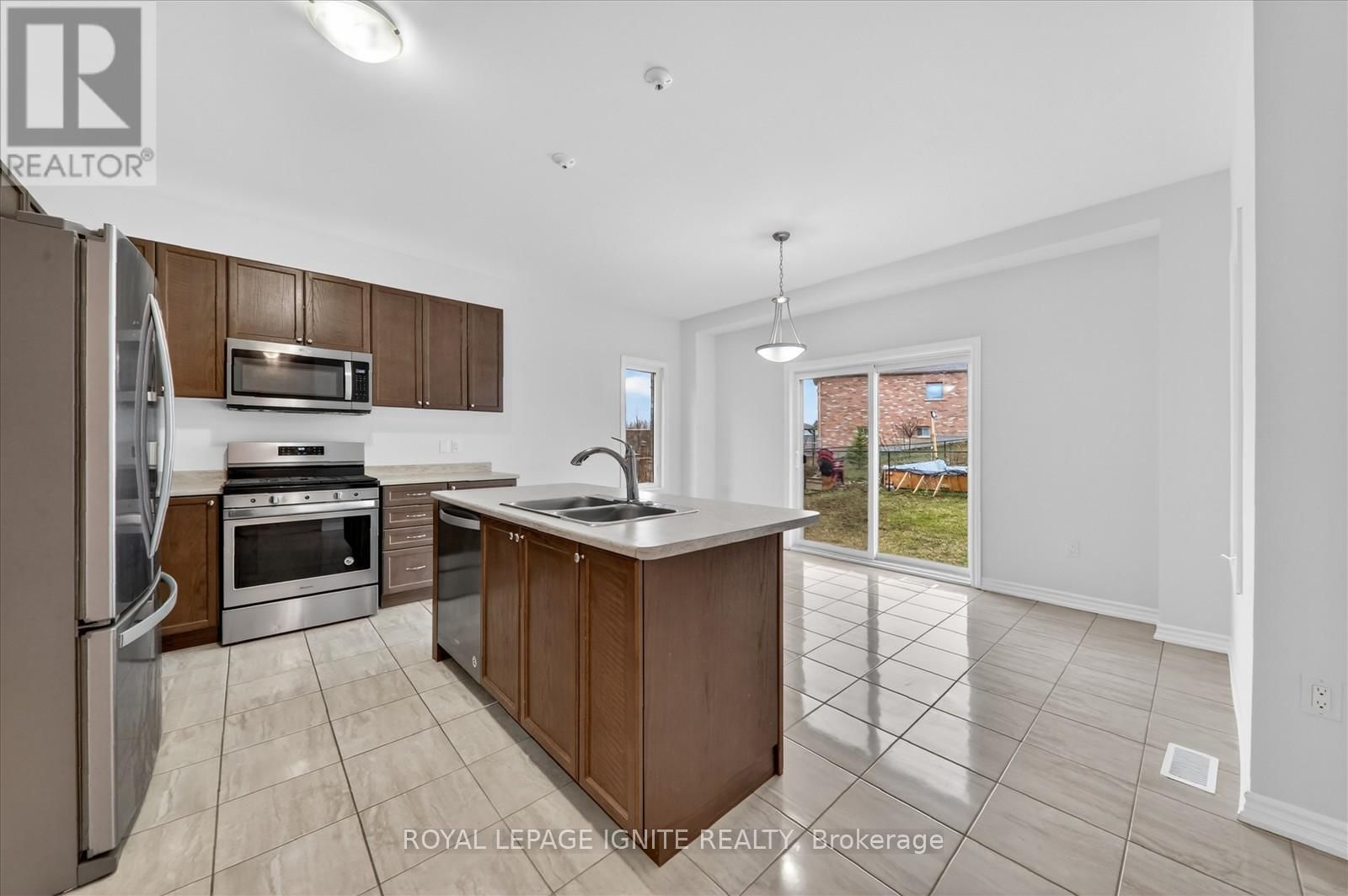 32 LORDS DRIVE Image 10