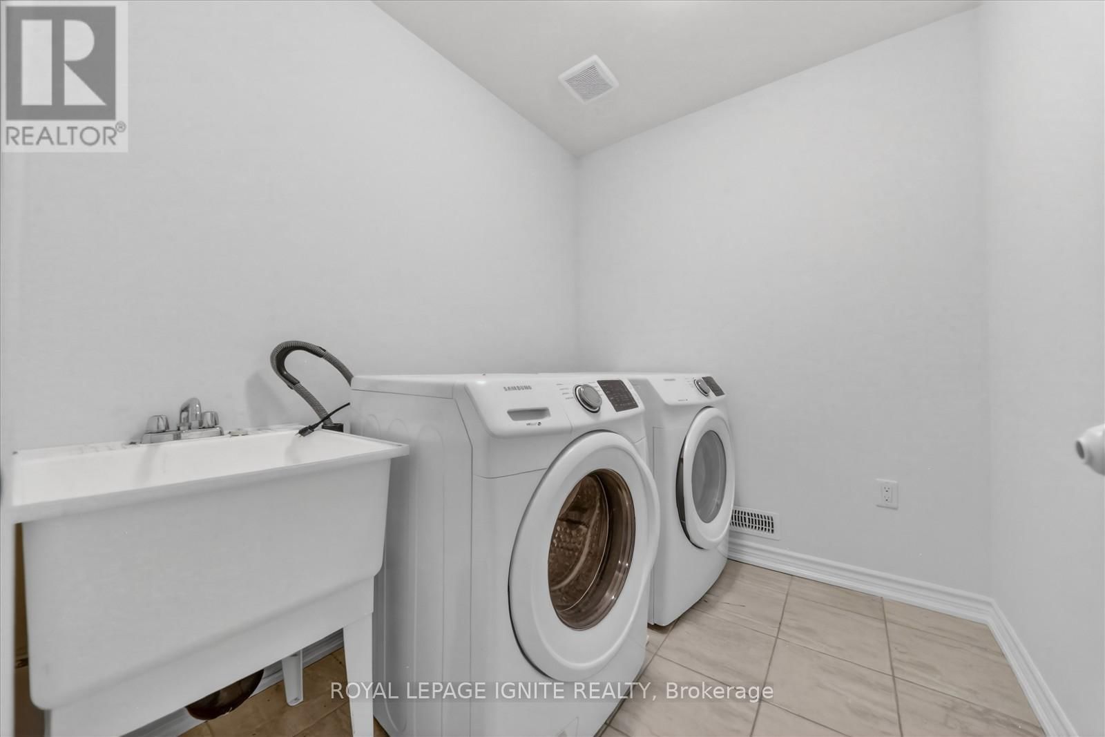 32 LORDS DRIVE Image 30