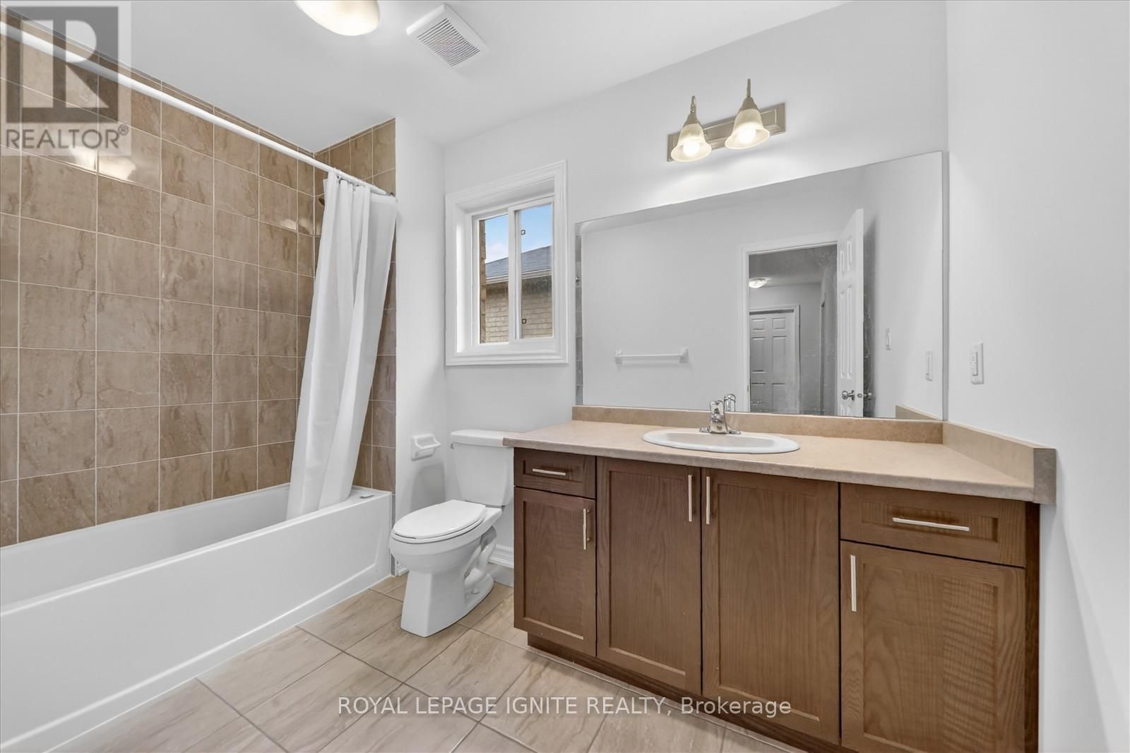 32 LORDS DRIVE Image 33