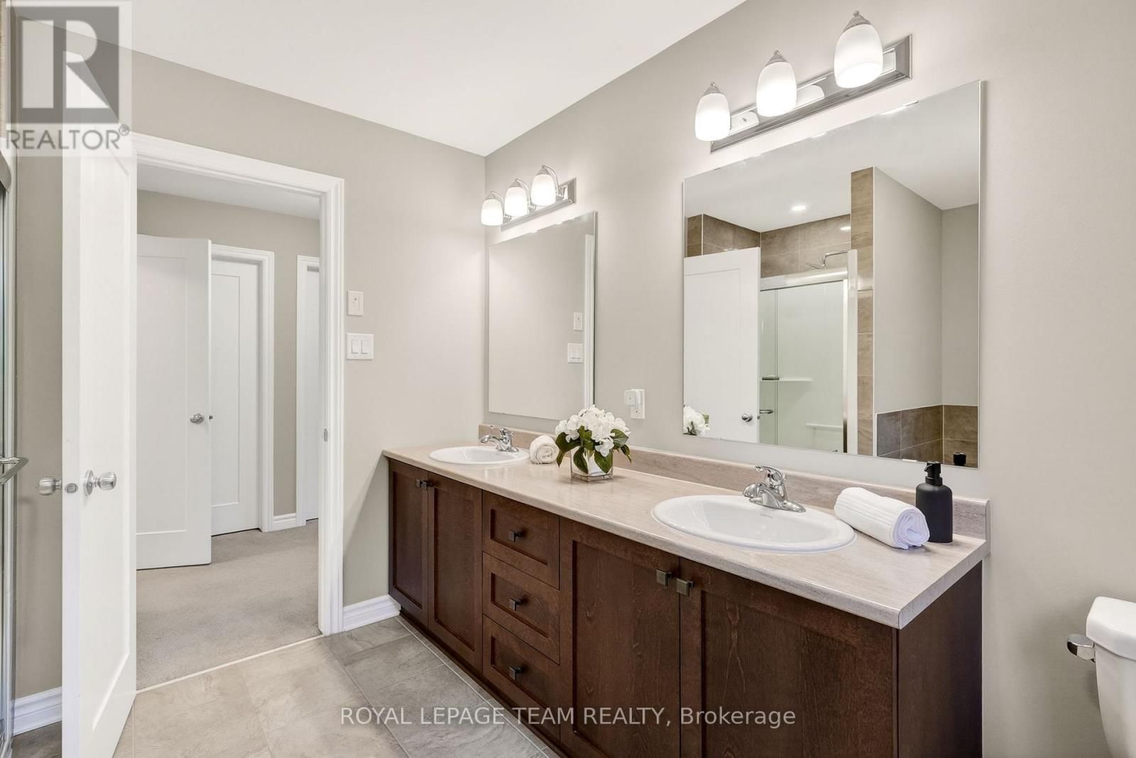 216 HELEN RAPP WAY Image 25