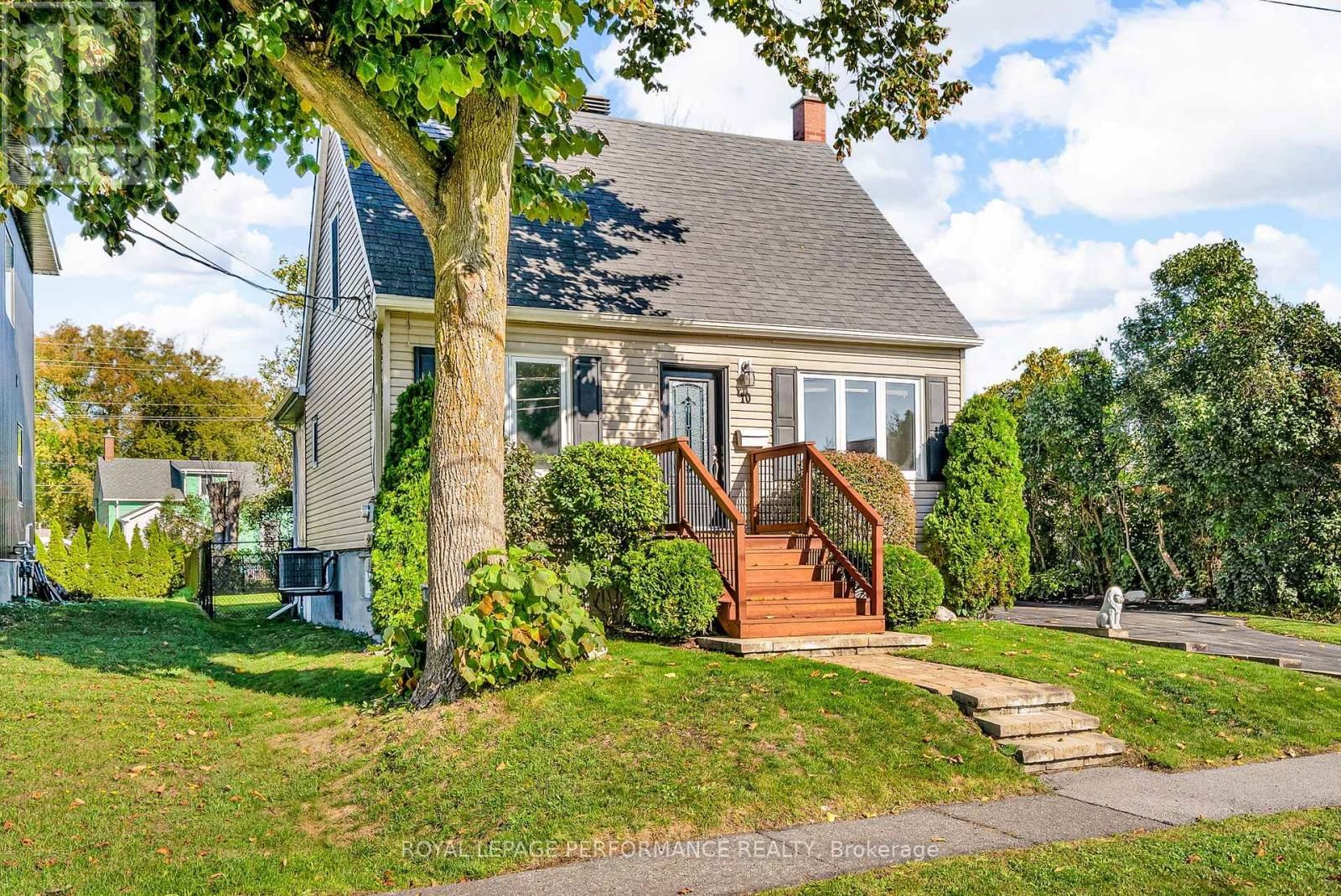 10 KING STREET Image 4