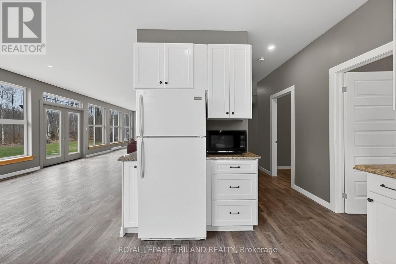 6043 FRANKS ROAD Image 17