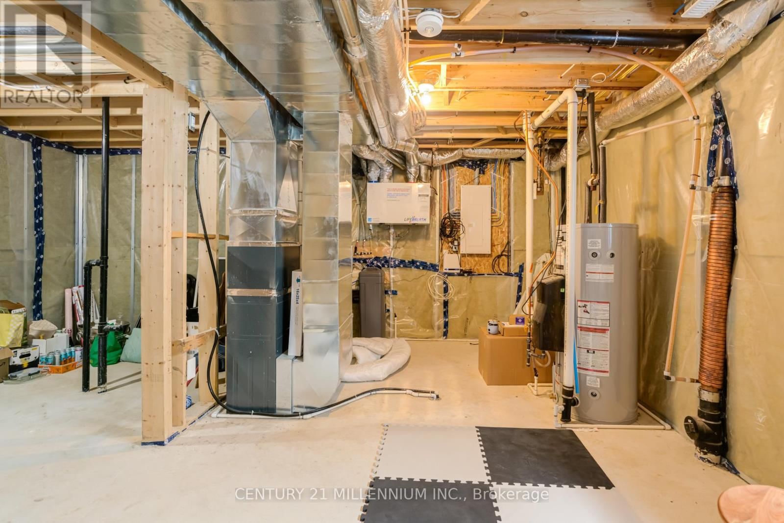 17 HELEN COURT Image 36