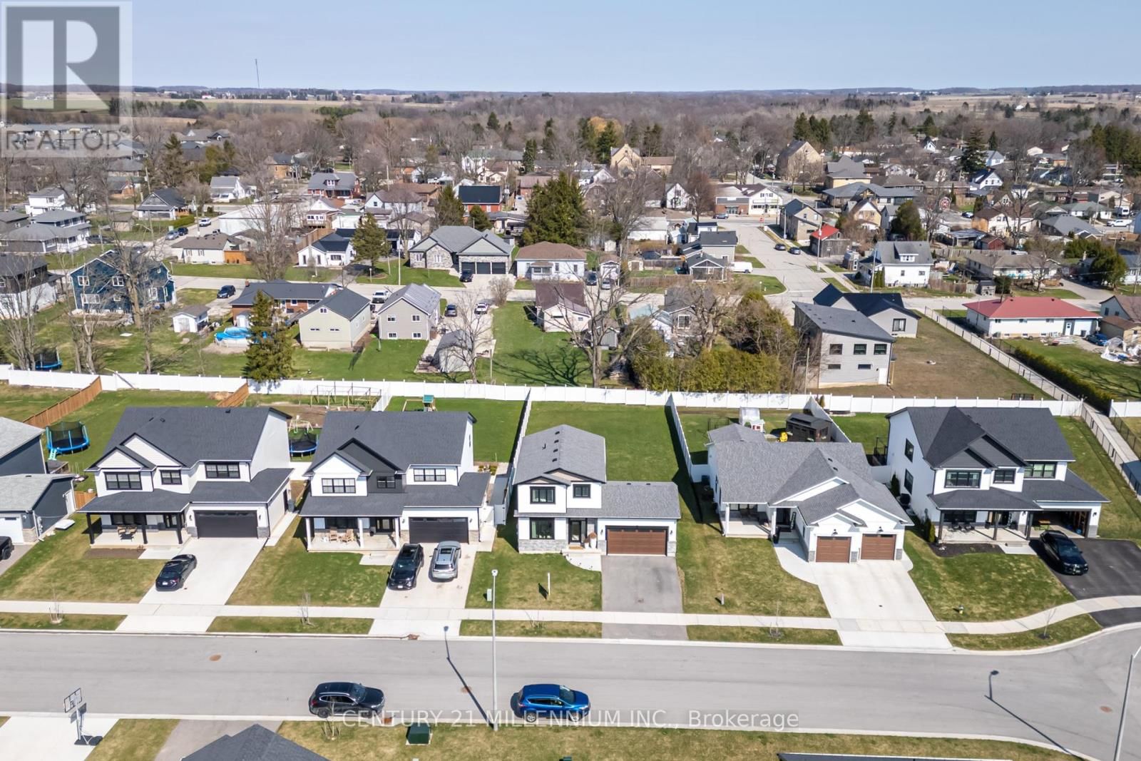 17 HELEN COURT Image 47