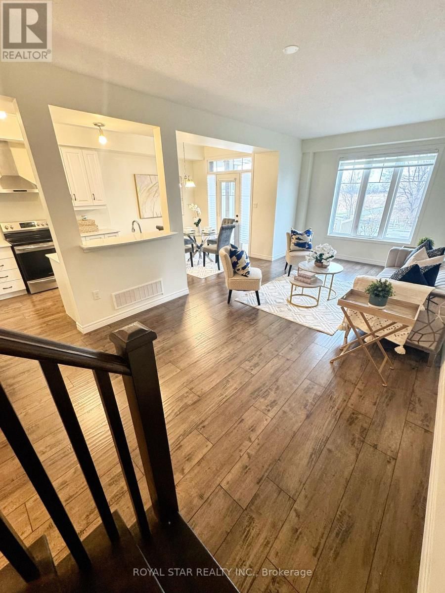 114 DUNROBIN LANE Image 17