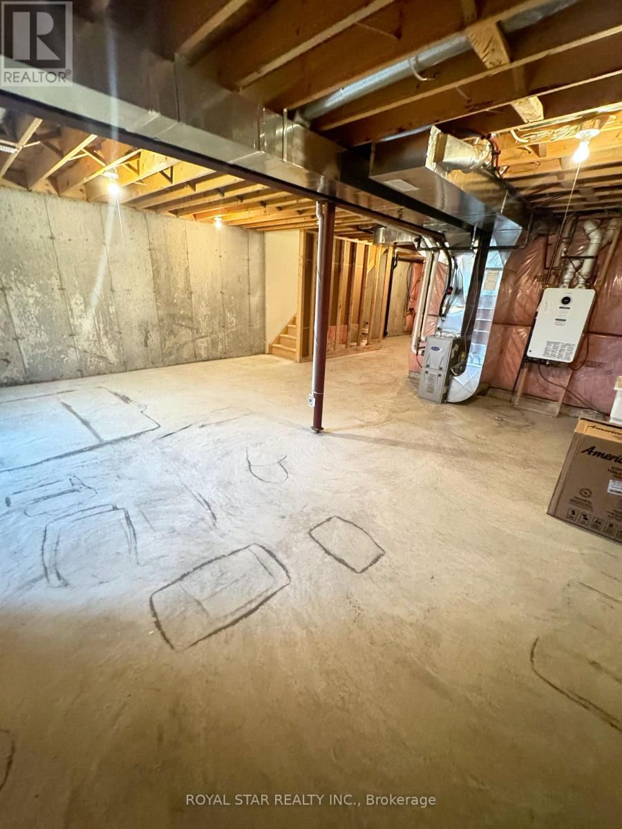 114 DUNROBIN LANE Image 41