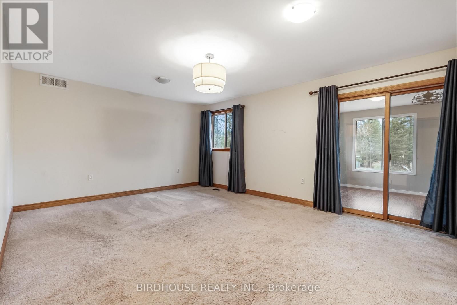 102 EDWINA DRIVE Image 18