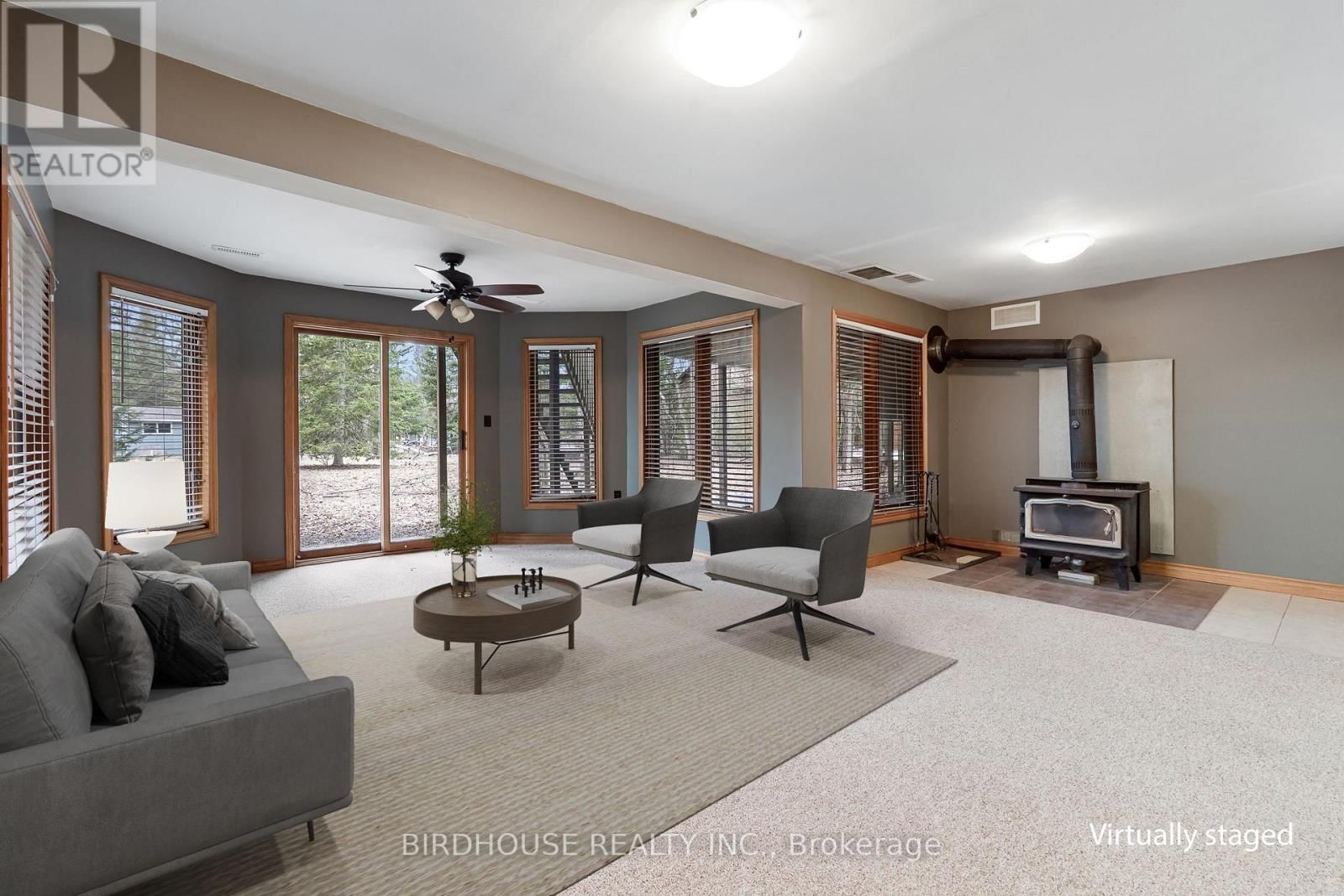 102 EDWINA DRIVE Image 31