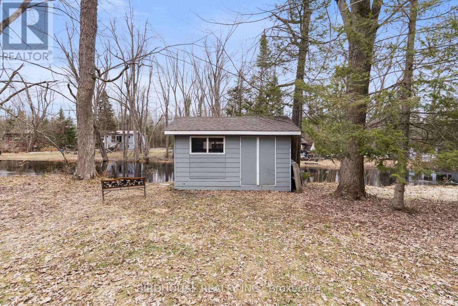 102 EDWINA DRIVE Image 45