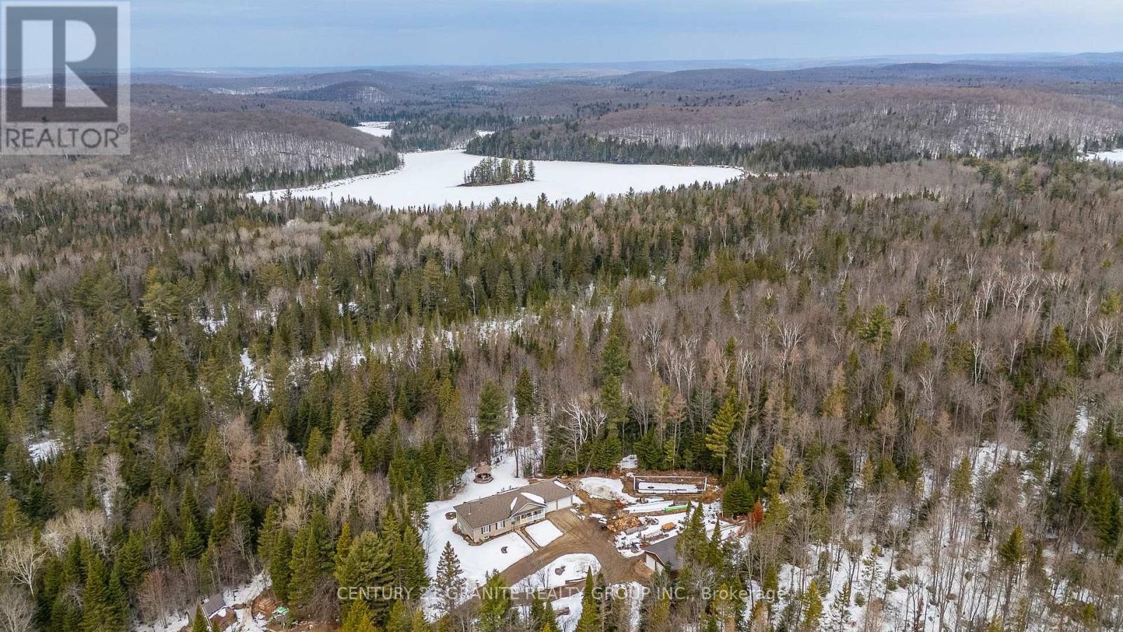 818 WILLIAMS LAKE ROAD Image 40